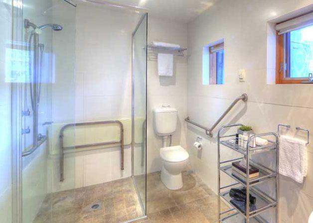 Bathroom View of Onyx 2a, Thredbo Apartment