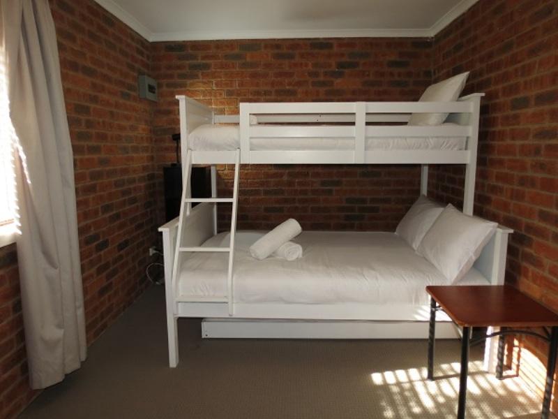 Sponars Onshore 4, Jindabyne Accommodation - Bedroom